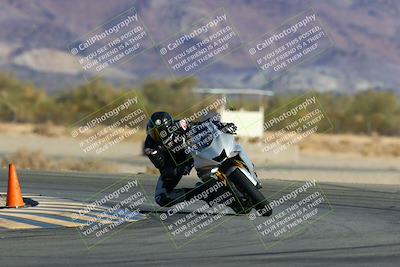 media/Jan-09-2022-SoCal Trackdays (Sun) [[2b1fec8404]]/Turn 14 (10am)/